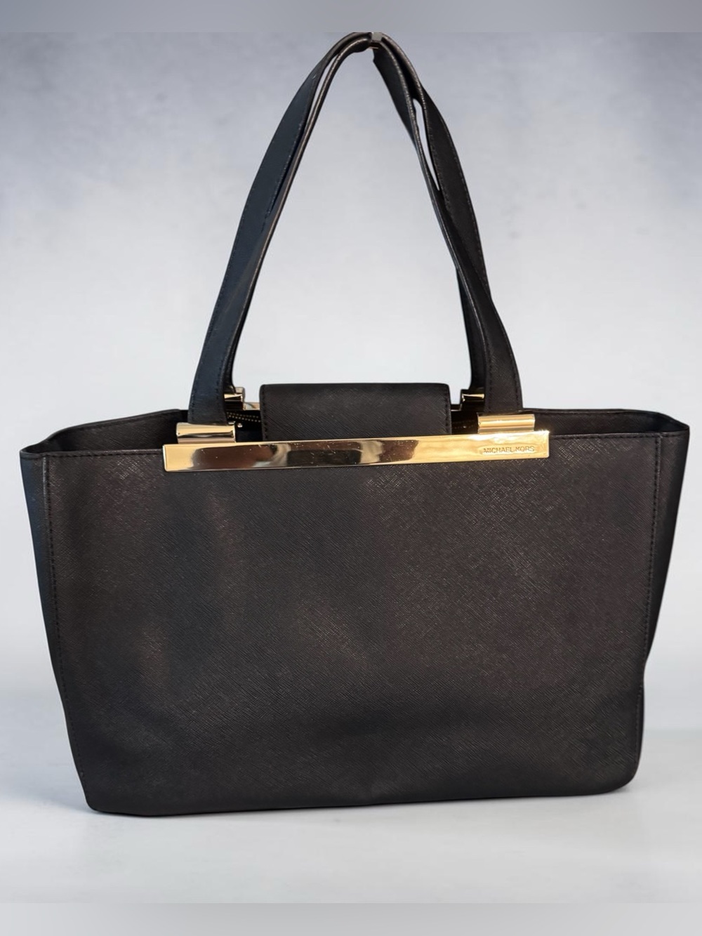 MICHAEL KORS Black Saffiano Leather Structured Tote with Gold Metal Bar